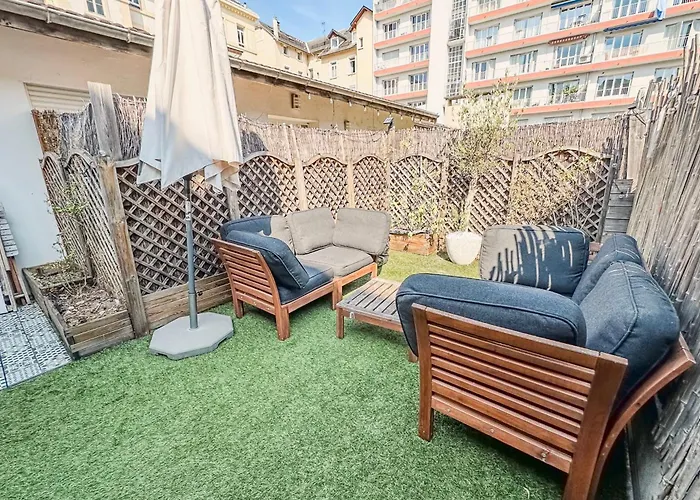 #ib The Little Terrace *